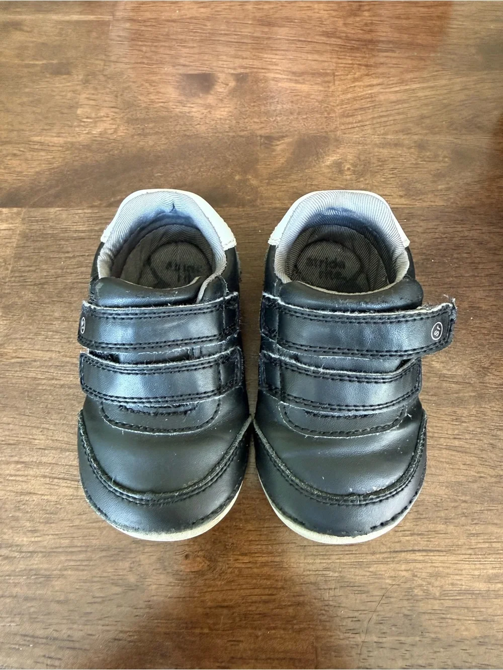 Stride Rite Black Leather Hook-and-Loop Toddler Shoes